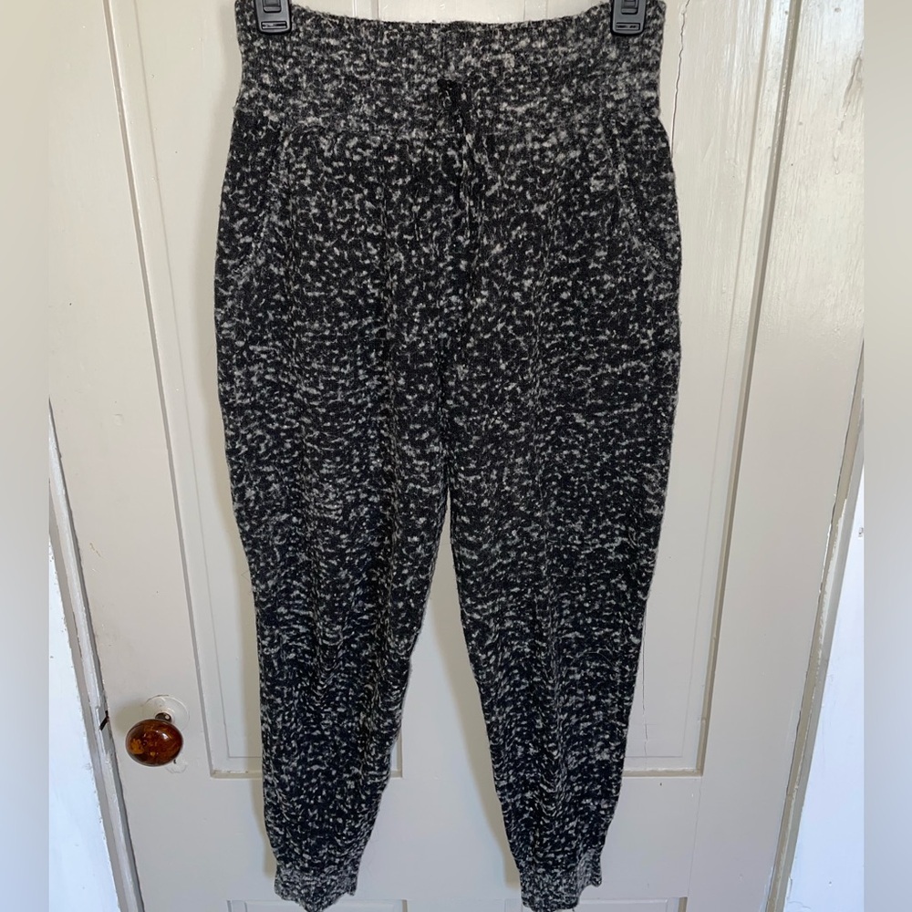 Moth Black and White Trousers Joggers Textured Fabric Wool Blend Cozy Stretchy - Picture 6 of 13